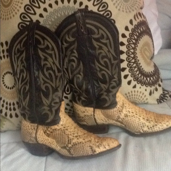 belly cut python boots